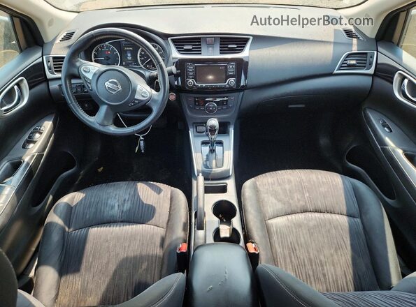 3N1AB7AP1JL663765 2018 NISSAN SENTRA Gray Dashboard view