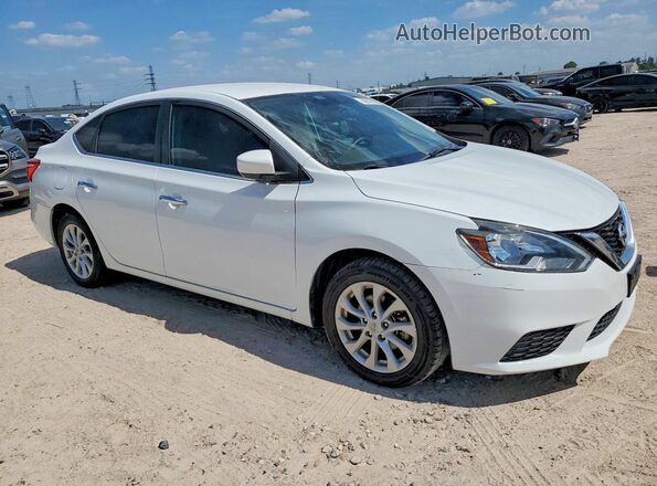 3N1AB7AP1JY244219 2018 NISSAN SENTRA Белый Передняя правая четверть