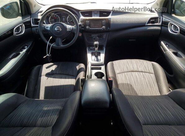 3N1AB7AP1JY244219 2018 NISSAN SENTRA Белый Вид панели приборов