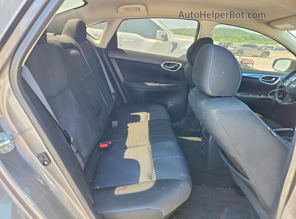 3N1AB7AP1JY312535 2018 NISSAN SENTRA Gray Rear seats view