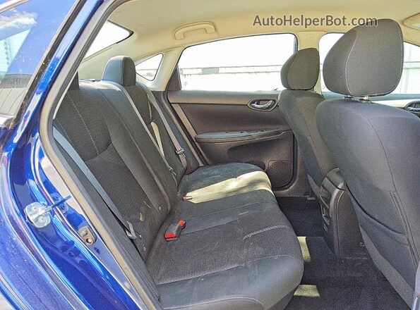 3N1AB7AP1JY317847 2018 NISSAN SENTRA Blue Widok tylnych siedzeń