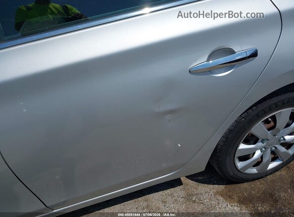 3N1AB7AP1JY333112 2018 NISSAN SENTRA Silver Դիմացի տեսք