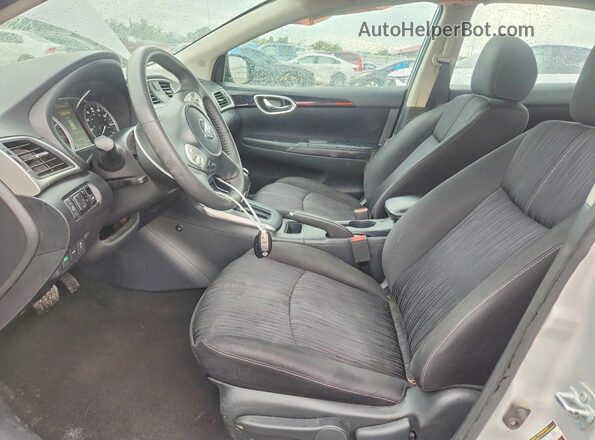 3N1AB7AP2HY298624 2017 NISSAN SENTRA Silver Widok wnętrza z przodu