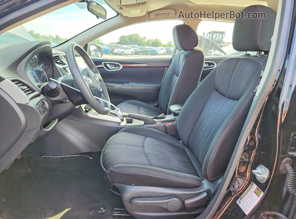 3N1AB7AP2HY322677 2017 NISSAN SENTRA Black Widok wnętrza z przodu