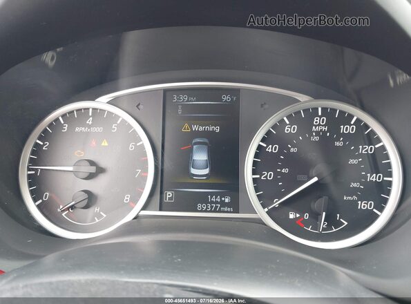 3N1AB7AP2JL663936 2018 NISSAN SENTRA Red Widok tylnych siedzeń