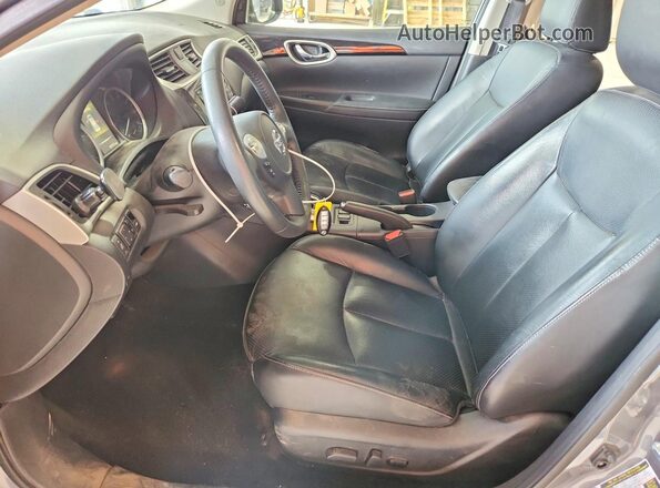 3N1AB7AP2JY216512 2018 NISSAN SENTRA Charcoal Vista interior delantera