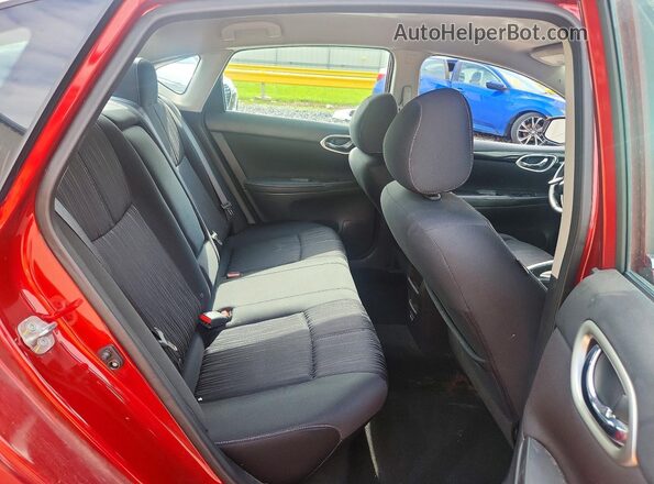 3N1AB7AP2JY284292 2018 NISSAN SENTRA Красный Вид задних сидений