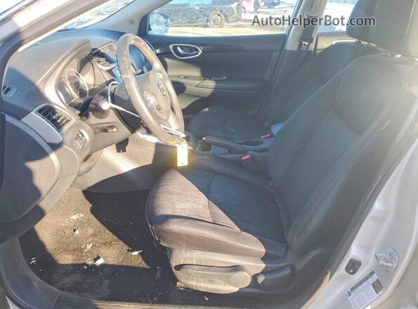 3N1AB7AP2KY235594 2019 NISSAN SENTRA Silver Вид салону спереду