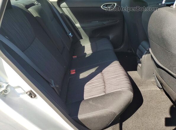 3N1AB7AP2KY395233 2019 NISSAN SENTRA Silver უკანა სავარძლების ხედი
