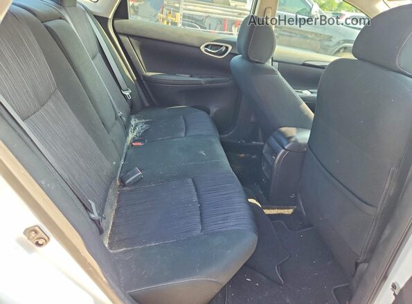 3N1AB7AP2KY427825 2019 NISSAN SENTRA White უკანა სავარძლების ხედი