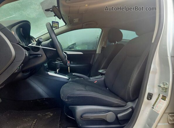 3N1AB7AP2KY443510 2019 NISSAN SENTRA Silver Front interior view