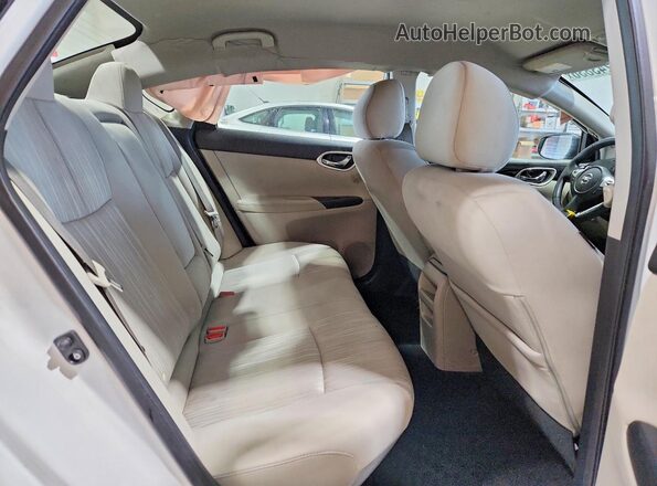 3N1AB7AP3GY267672 2016 NISSAN SENTRA White Rear seats view