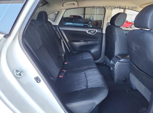 3N1AB7AP3HL655032 2017 NISSAN SENTRA White Rear seats view