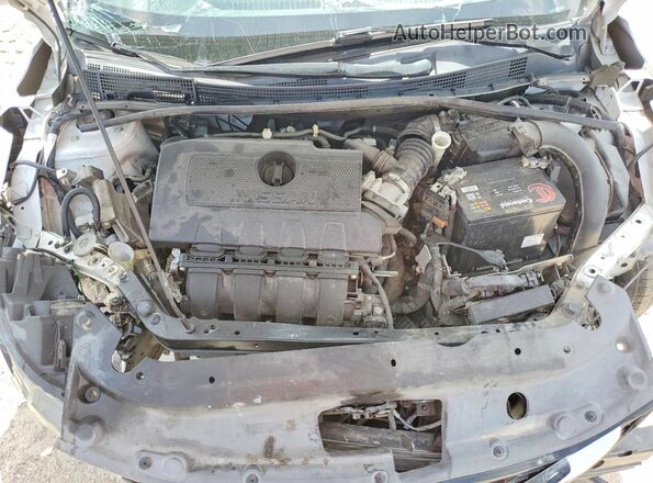 3N1AB7AP3HY256060 2017 NISSAN SENTRA Two Tone Rear interior view