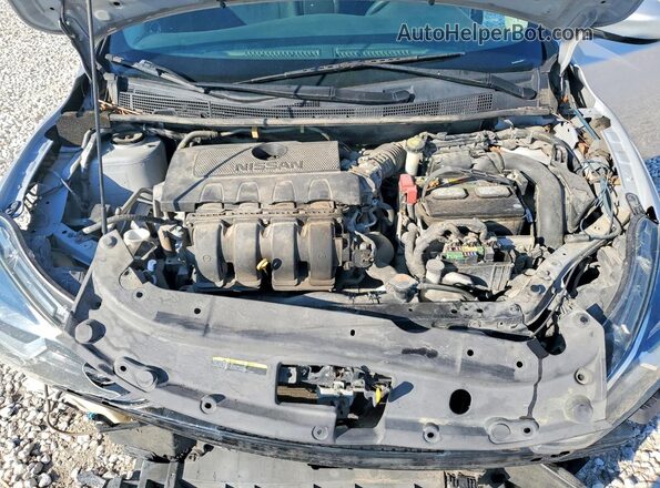 3N1AB7AP3JL662777 2018 NISSAN SENTRA Серебряный Вид задней части салона