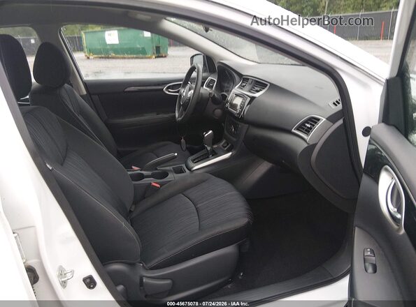 3N1AB7AP3JY223226 2018 NISSAN SENTRA White Front interior view