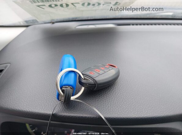 3N1AB7AP3JY226126 2018 NISSAN SENTRA Blue Dashboard view