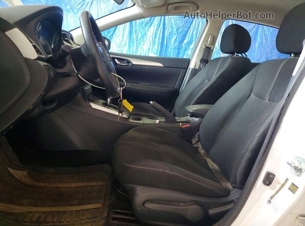 3N1AB7AP3JY301892 2018 NISSAN SENTRA White Widok wnętrza z przodu