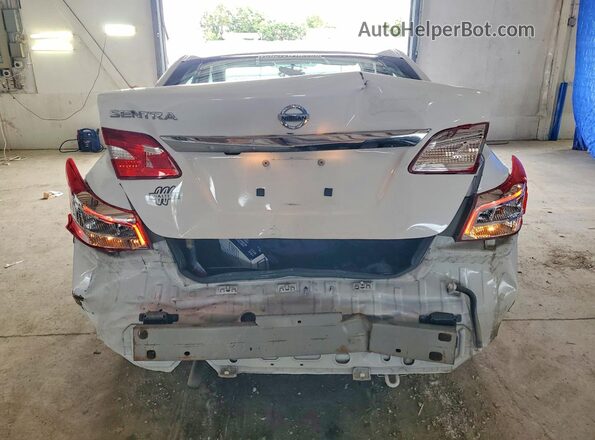 3N1AB7AP3JY301892 2018 NISSAN SENTRA White Widok z tyłu