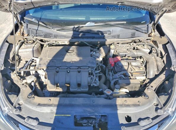 3N1AB7AP3JY325822 2018 NISSAN SENTRA Gray Вид задньої частини салону