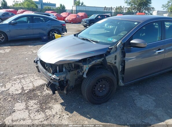 3N1AB7AP3JY331345 2018 NISSAN SENTRA Gray Widok z przodu
