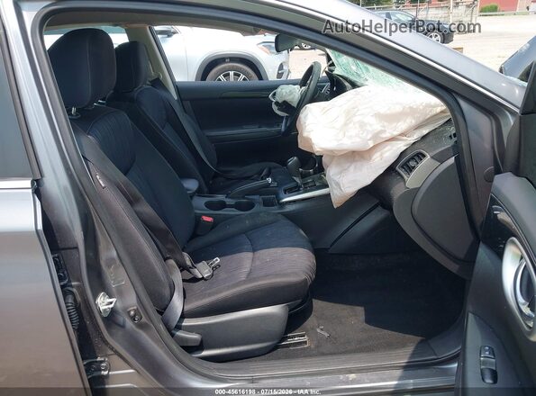 3N1AB7AP3KL605853 2019 NISSAN SENTRA Gray Widok wnętrza z przodu