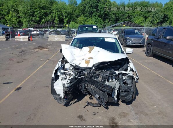 3N1AB7AP3KY274145 2019 NISSAN SENTRA White Դիմացի տեսք