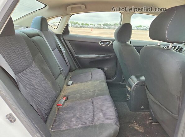 3N1AB7AP3KY361298 2019 NISSAN SENTRA Белый Вид задних сидений