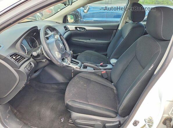 3N1AB7AP3KY455293 2019 NISSAN SENTRA Белый Вид салона спереди