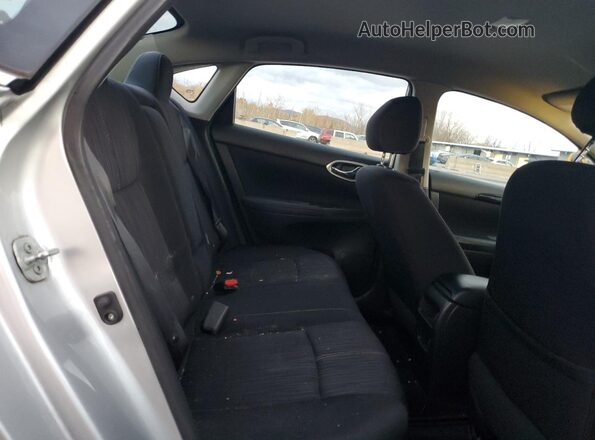 3N1AB7AP4GY268605 2016 NISSAN SENTRA Silver Widok tylnych siedzeń