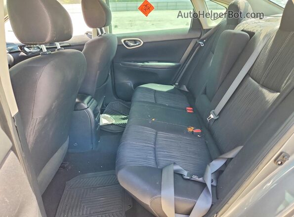 3N1AB7AP4HY298334 2017 NISSAN SENTRA Gray Widok tylnych siedzeń