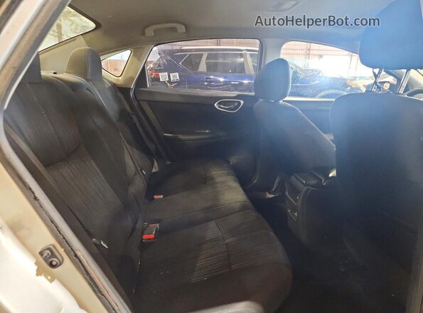 3N1AB7AP4HY347127 2017 NISSAN SENTRA Silver Widok tylnych siedzeń