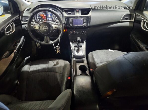 3N1AB7AP4HY347127 2017 NISSAN SENTRA Silver Widok deski rozdzielczej