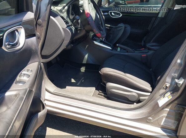 3N1AB7AP4JL625432 2018 NISSAN SENTRA Gray Vista interior delantera