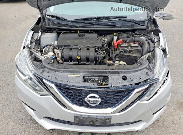 3N1AB7AP4JL663095 2018 NISSAN SENTRA Silver Widok wnętrza z tyłu