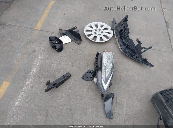 3N1AB7AP4JY227706 2018 NISSAN SENTRA Gray Widok wnętrza 360 stopni