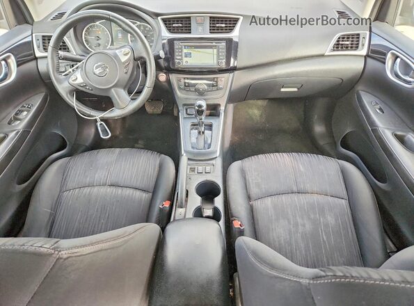 3N1AB7AP4JY312027 2018 NISSAN SENTRA Gray Vista del salpicadero