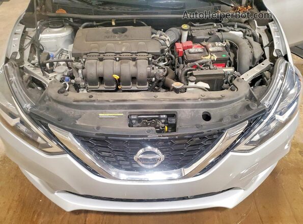 3N1AB7AP4KY411030 2019 NISSAN SENTRA Silver Widok wnętrza z tyłu