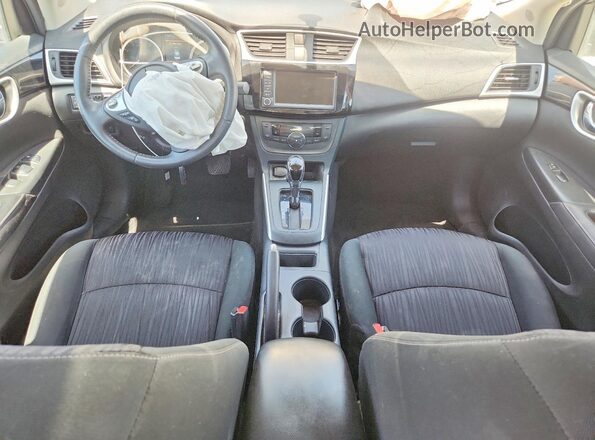 3N1AB7AP4KY457909 2019 NISSAN SENTRA Gray Dashboard view