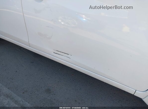 3N1AB7AP5JL622121 2018 NISSAN SENTRA Белый Вид спереди