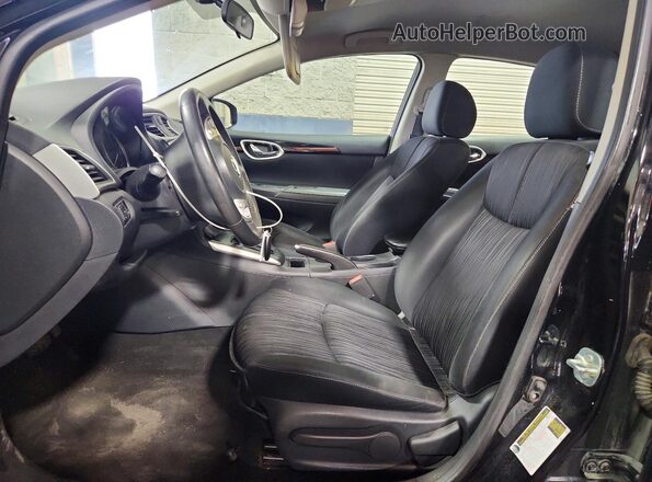 3N1AB7AP5JL658388 2018 NISSAN SENTRA Black Вид салону спереду