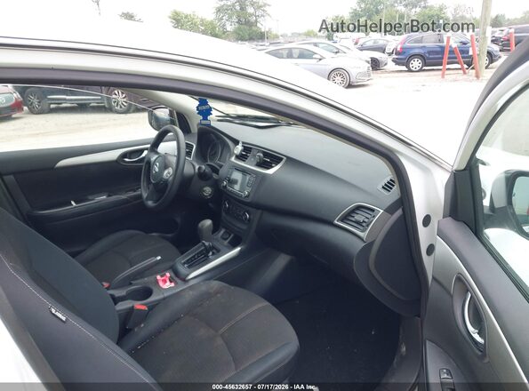 3N1AB7AP5JY224149 2018 NISSAN SENTRA Белый Вид салона спереди