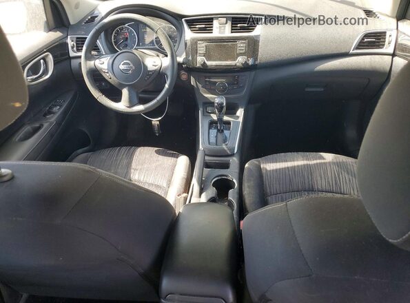 3N1AB7AP5JY245681 2018 NISSAN SENTRA Серебряный Вид панели приборов