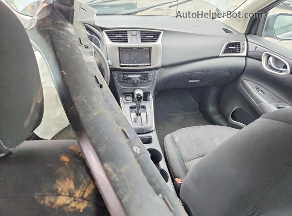3N1AB7AP5JY298025 2018 NISSAN SENTRA Gray Widok deski rozdzielczej