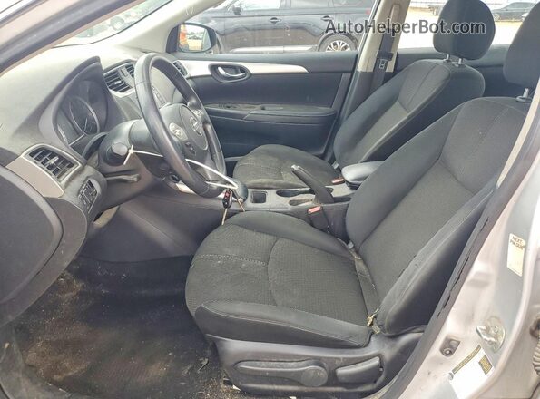 3N1AB7AP5JY311565 2018 NISSAN SENTRA Silver Вид салону спереду