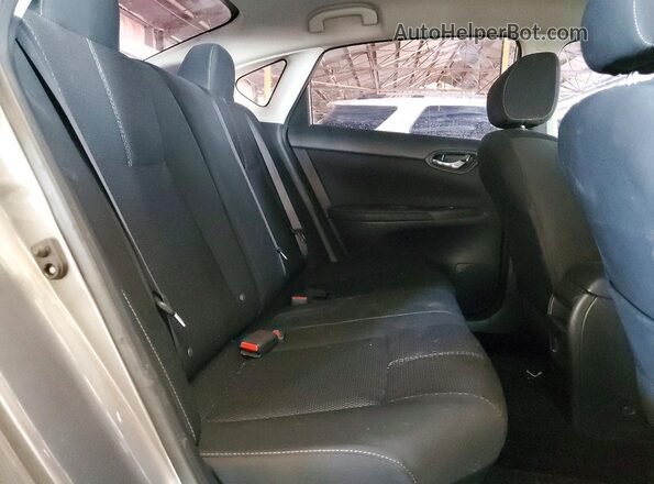 3N1AB7AP5JY316328 2018 NISSAN SENTRA Gray Widok tylnych siedzeń