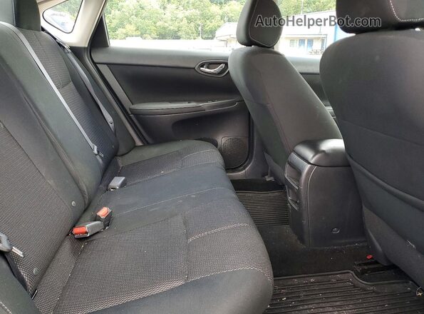 3N1AB7AP5JY333601 2018 NISSAN SENTRA Серебряный Вид задних сидений