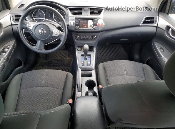 3N1AB7AP5JY333601 2018 NISSAN SENTRA Серебряный Вид панели приборов