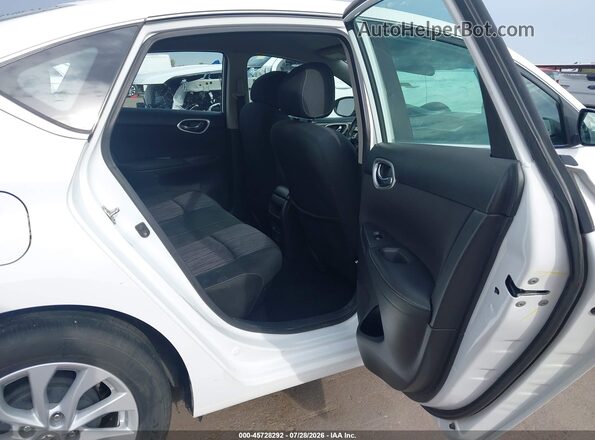 3N1AB7AP5KY456560 2019 NISSAN SENTRA White VIN կոդի պիտակի տեսք