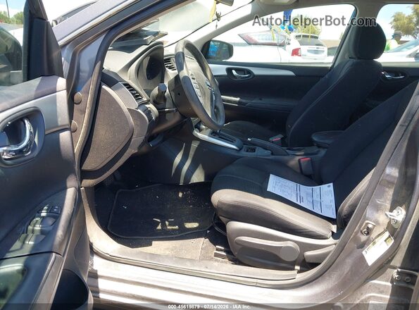 3N1AB7AP6HY228009 2017 NISSAN SENTRA Gray Widok wnętrza z przodu